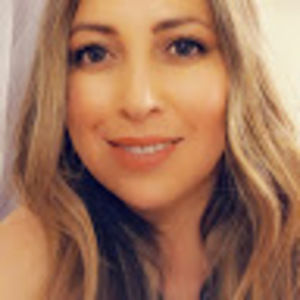 Meet your Posher, Yanira